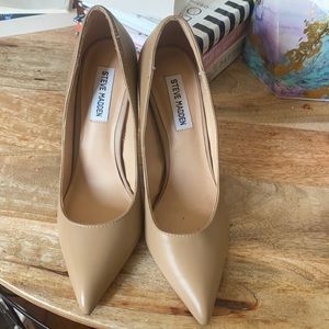 Steve Madden Nude Pumps sz 7.5.